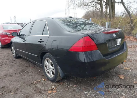 2006 Honda Accord 2.4 Ex z USA, uszkodzony, nr VIN 1HGCM56856A171911